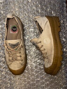 Fox Beige Canvas Sneakers with Gum Sole